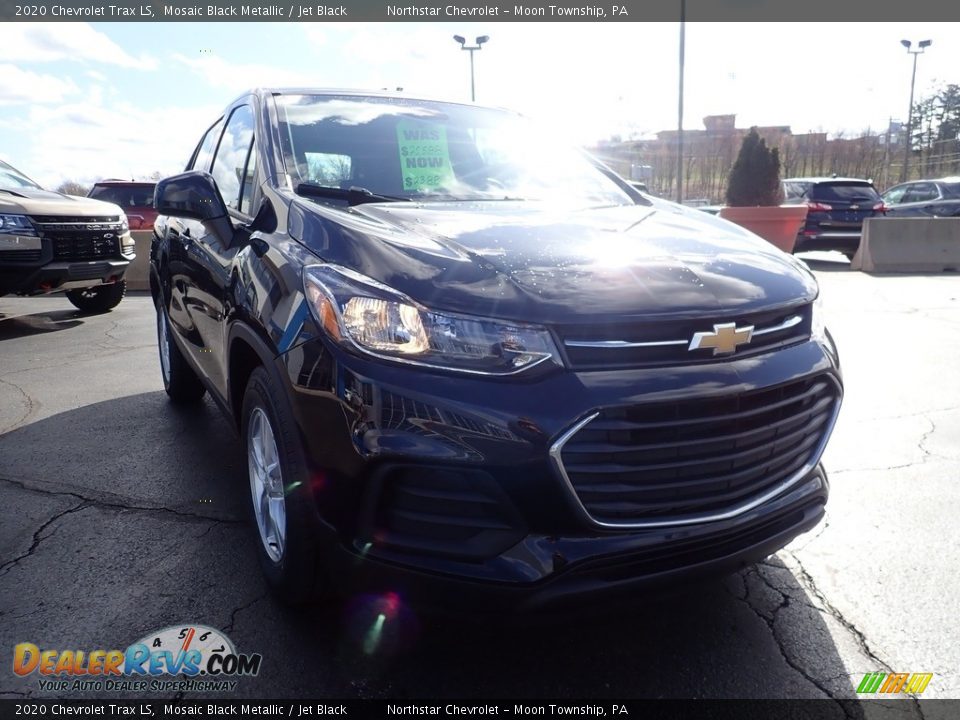 2020 Chevrolet Trax LS Mosaic Black Metallic / Jet Black Photo #12