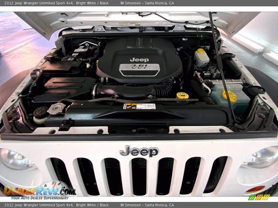 2012 Jeep Wrangler Unlimited Sport 4x4 Bright White / Black Photo #9