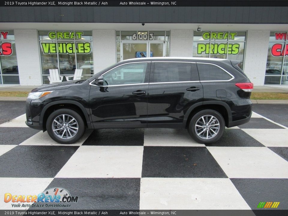 2019 Toyota Highlander XLE Midnight Black Metallic / Ash Photo #1