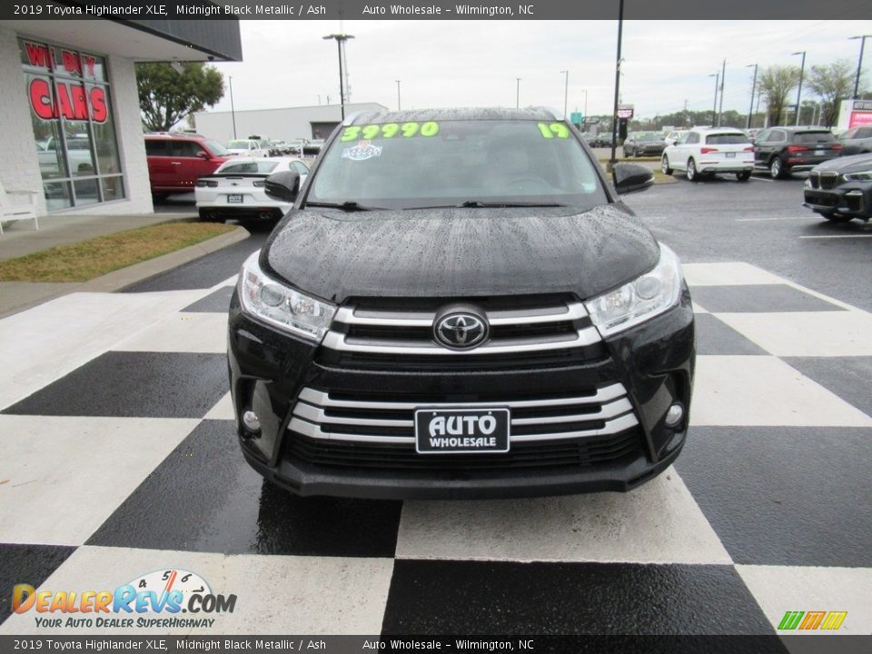 2019 Toyota Highlander XLE Midnight Black Metallic / Ash Photo #2