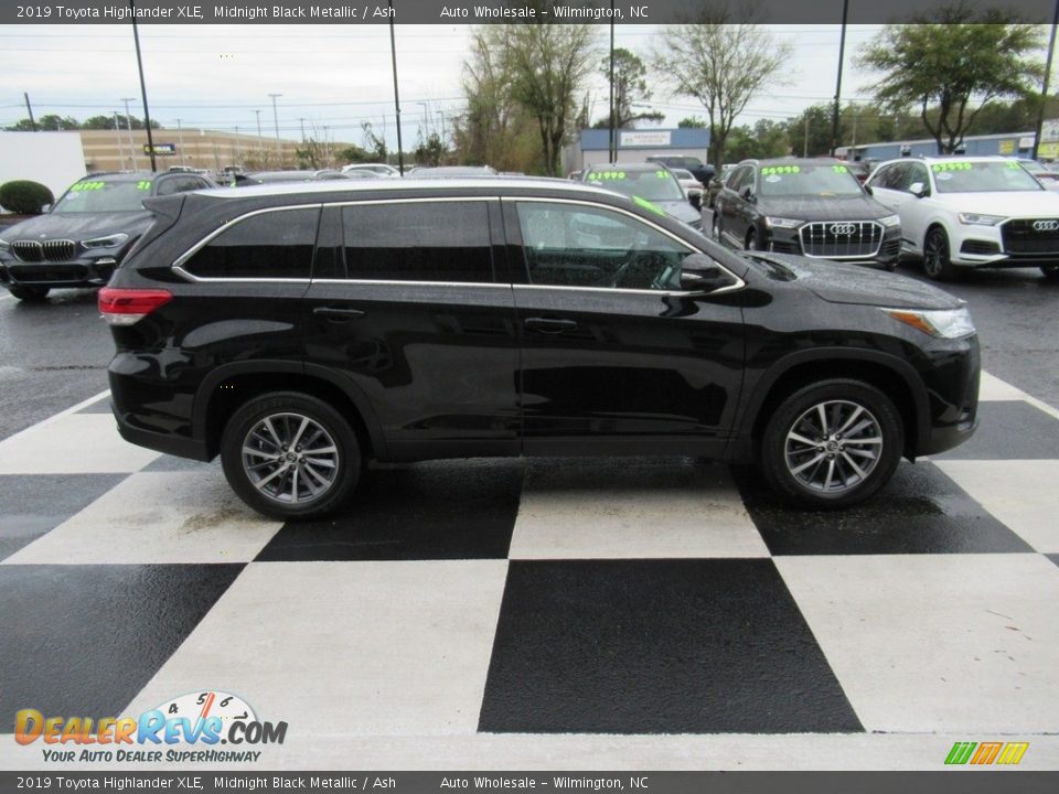 2019 Toyota Highlander XLE Midnight Black Metallic / Ash Photo #3