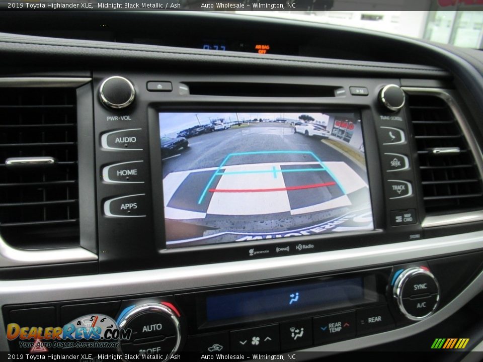 2019 Toyota Highlander XLE Midnight Black Metallic / Ash Photo #18
