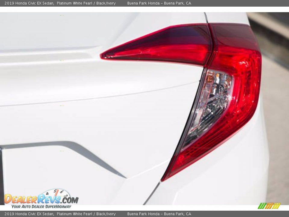 2019 Honda Civic EX Sedan Platinum White Pearl / Black/Ivory Photo #11