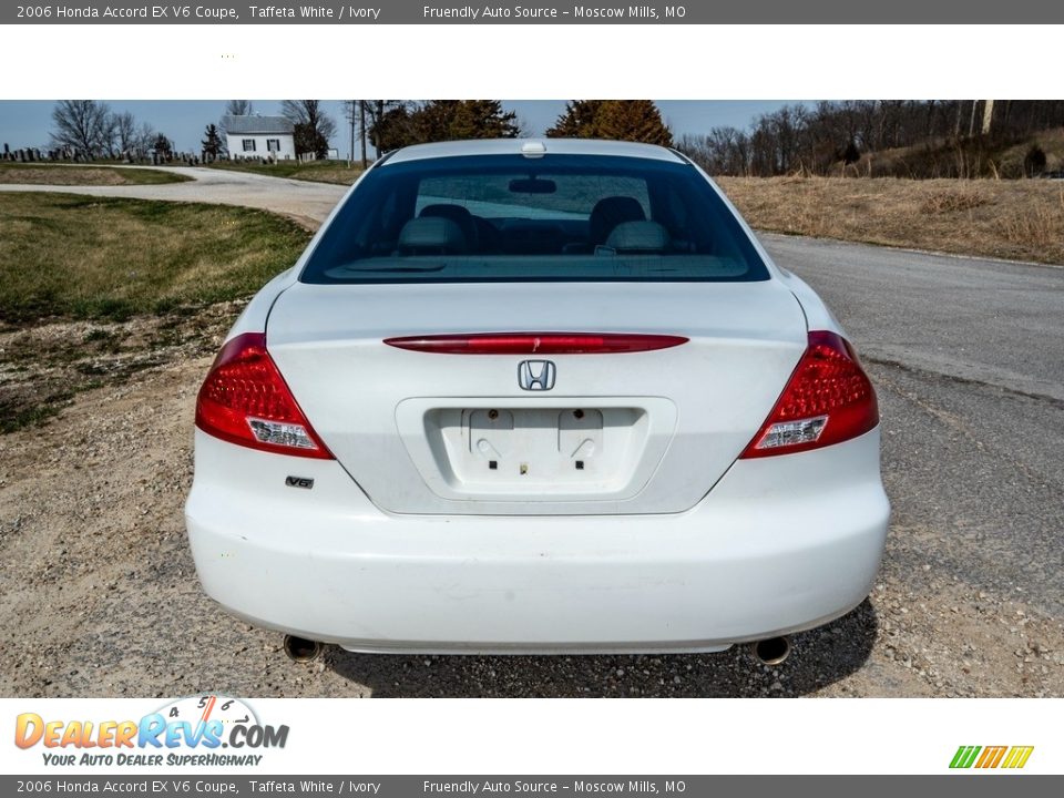 2006 Honda Accord EX V6 Coupe Taffeta White / Ivory Photo #5