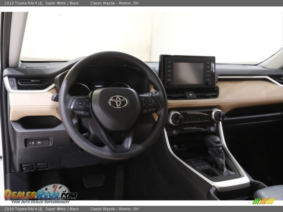 2019 Toyota RAV4 LE Super White / Black Photo #6