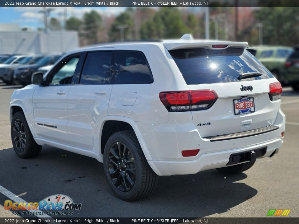 2022 Jeep Grand Cherokee Laredo X 4x4 Bright White / Black Photo #4