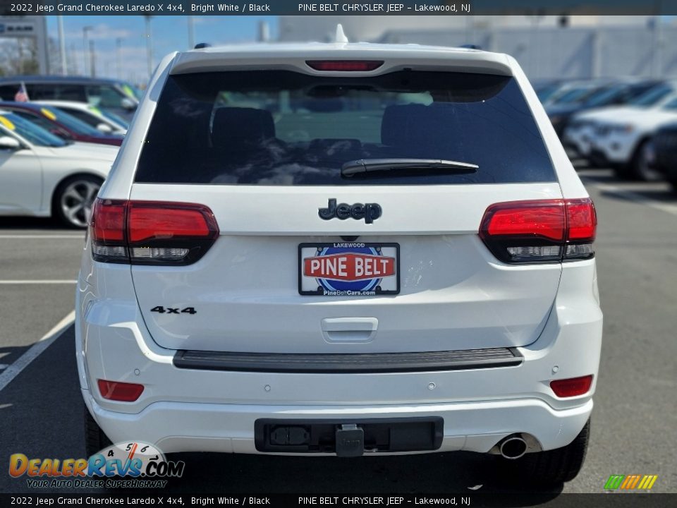 2022 Jeep Grand Cherokee Laredo X 4x4 Bright White / Black Photo #5