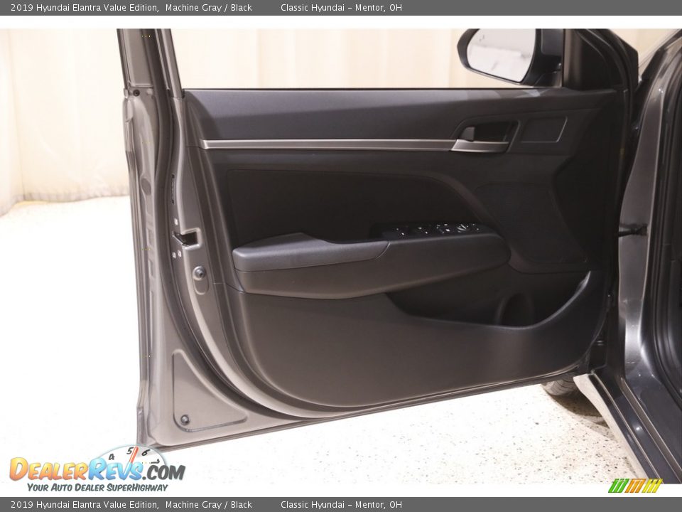 2019 Hyundai Elantra Value Edition Machine Gray / Black Photo #4