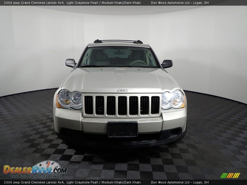 2009 Jeep Grand Cherokee Laredo 4x4 Light Graystone Pearl / Medium Khaki/Dark Khaki Photo #5