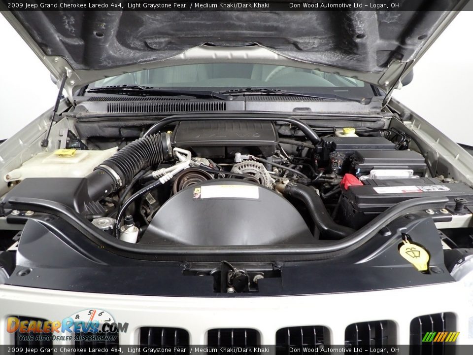 2009 Jeep Grand Cherokee Laredo 4x4 Light Graystone Pearl / Medium Khaki/Dark Khaki Photo #7