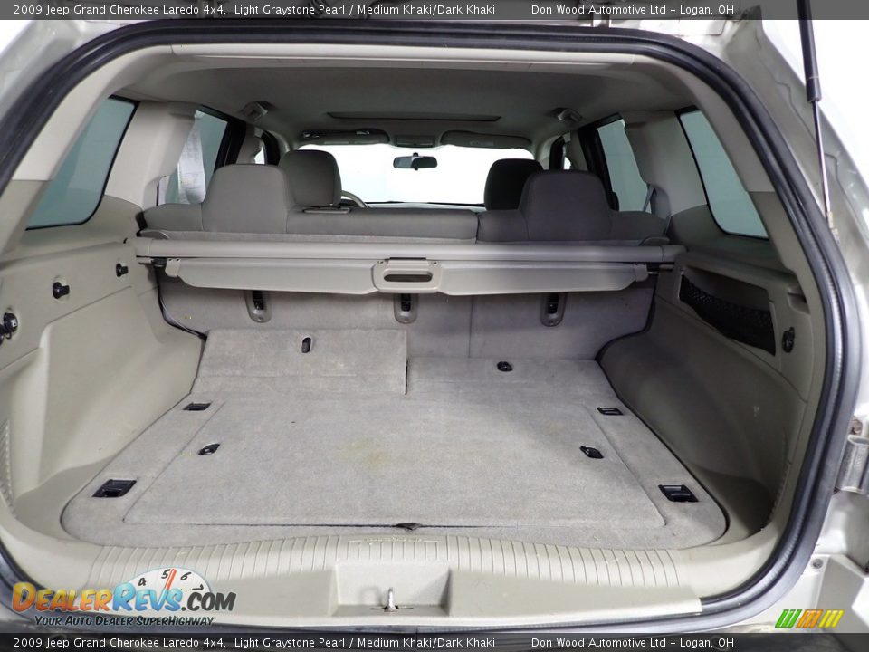 2009 Jeep Grand Cherokee Laredo 4x4 Light Graystone Pearl / Medium Khaki/Dark Khaki Photo #13