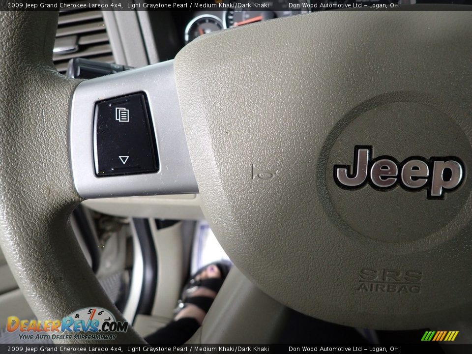 2009 Jeep Grand Cherokee Laredo 4x4 Light Graystone Pearl / Medium Khaki/Dark Khaki Photo #19