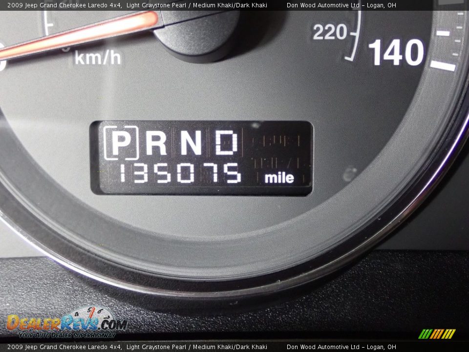 2009 Jeep Grand Cherokee Laredo 4x4 Light Graystone Pearl / Medium Khaki/Dark Khaki Photo #34