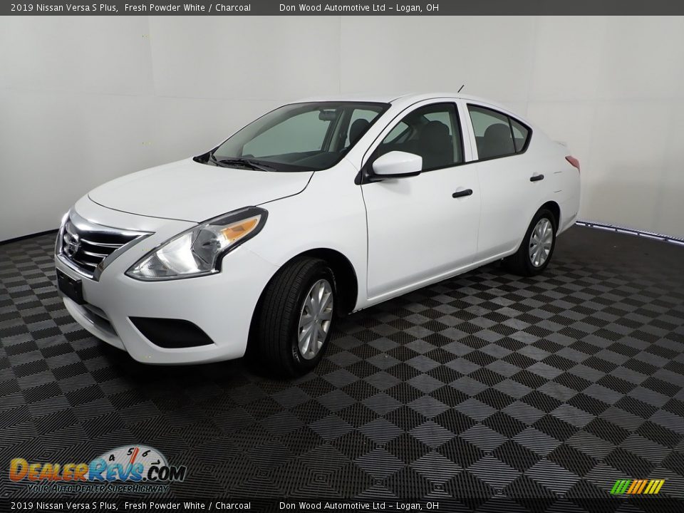 2019 Nissan Versa S Plus Fresh Powder White / Charcoal Photo #5