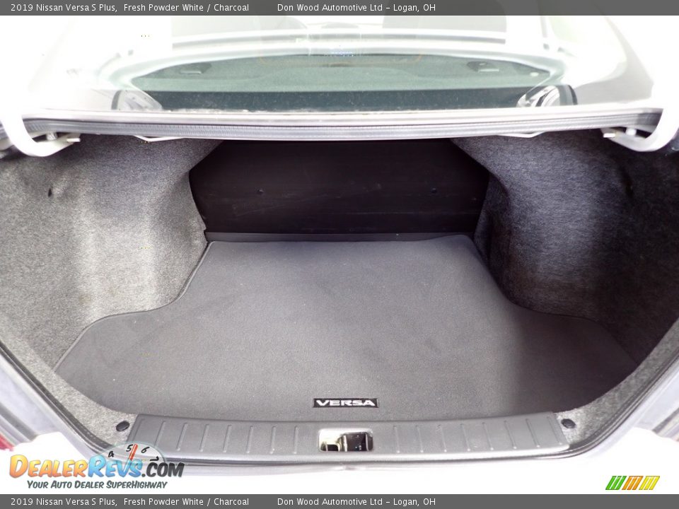 2019 Nissan Versa S Plus Fresh Powder White / Charcoal Photo #10