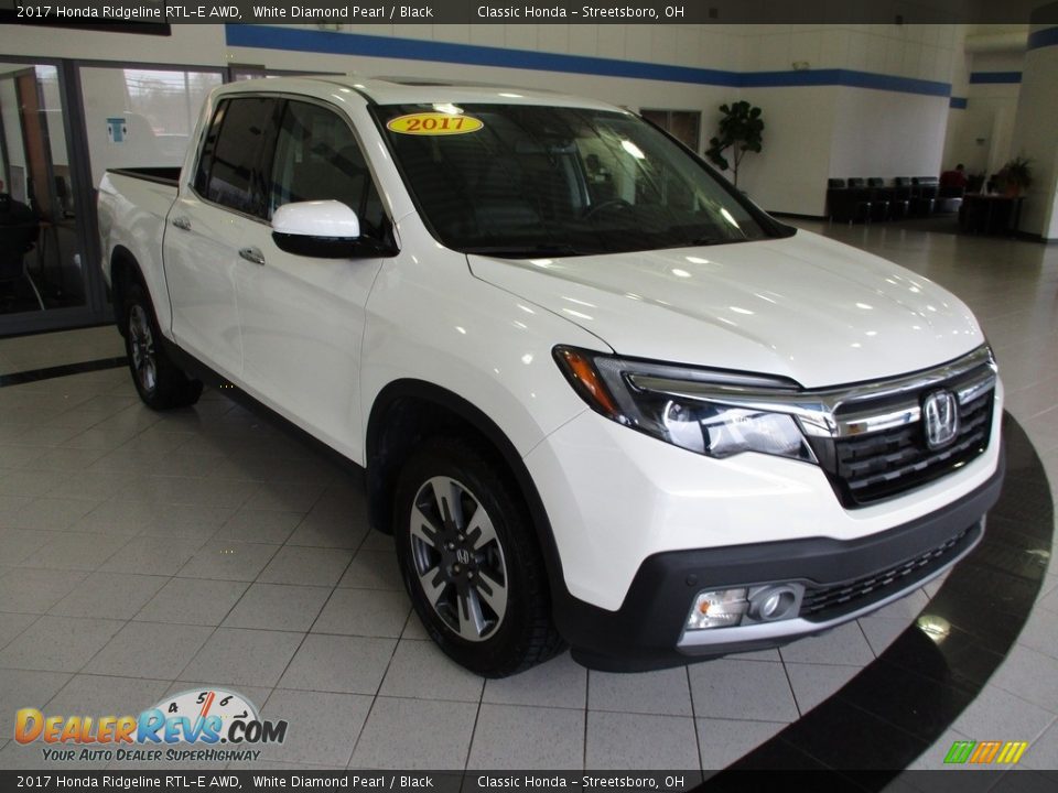 2017 Honda Ridgeline RTL-E AWD White Diamond Pearl / Black Photo #3