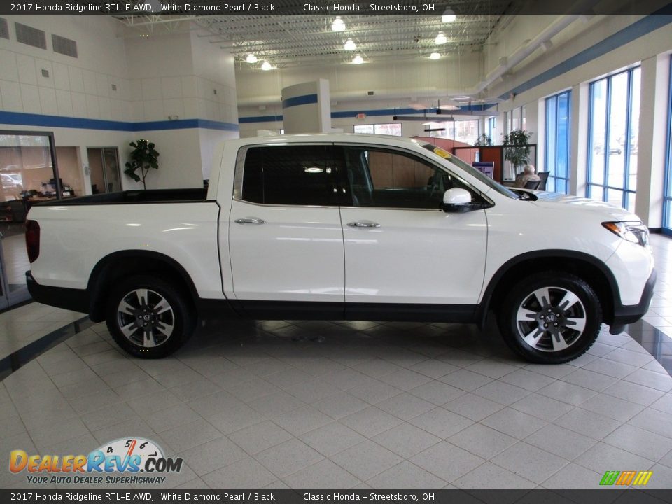 2017 Honda Ridgeline RTL-E AWD White Diamond Pearl / Black Photo #4