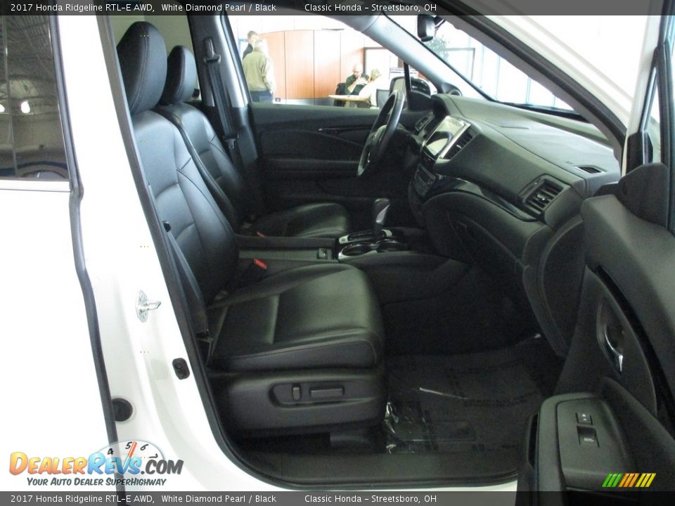 2017 Honda Ridgeline RTL-E AWD White Diamond Pearl / Black Photo #19