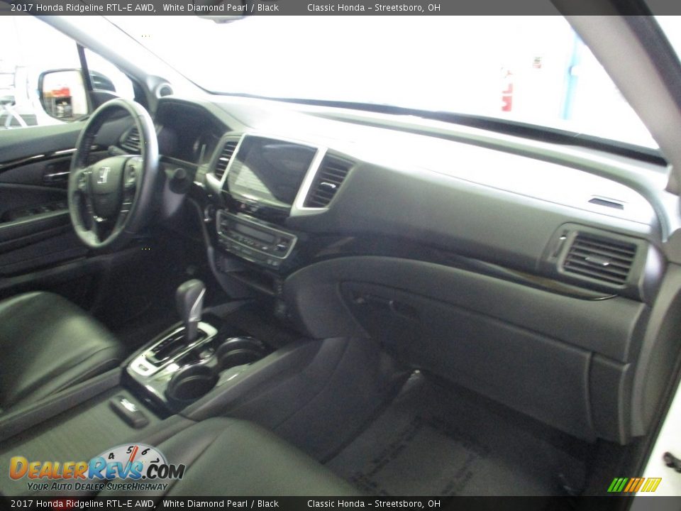 2017 Honda Ridgeline RTL-E AWD White Diamond Pearl / Black Photo #21