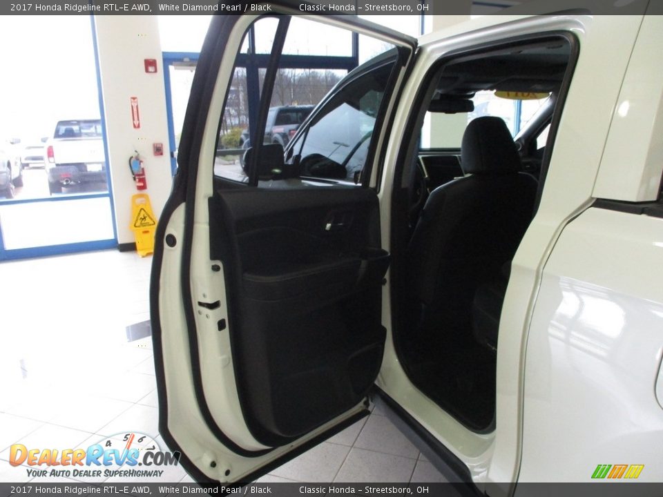 2017 Honda Ridgeline RTL-E AWD White Diamond Pearl / Black Photo #25