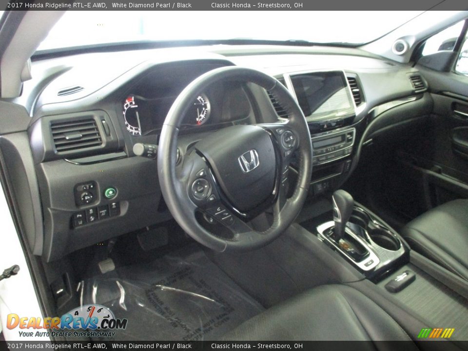 2017 Honda Ridgeline RTL-E AWD White Diamond Pearl / Black Photo #32