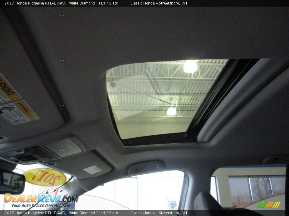 2017 Honda Ridgeline RTL-E AWD White Diamond Pearl / Black Photo #33