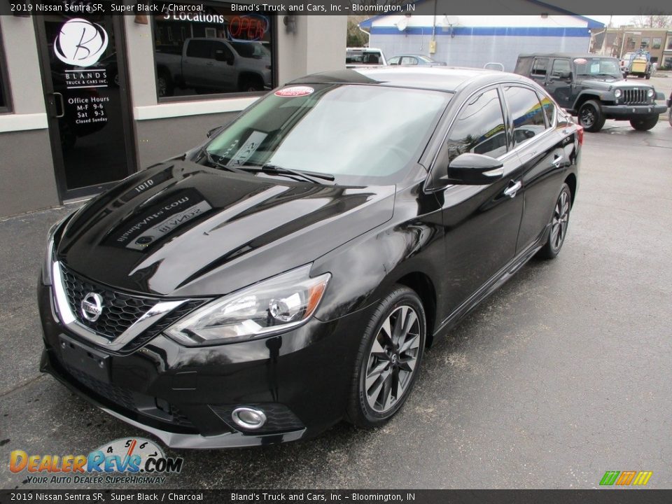 2019 Nissan Sentra SR Super Black / Charcoal Photo #2