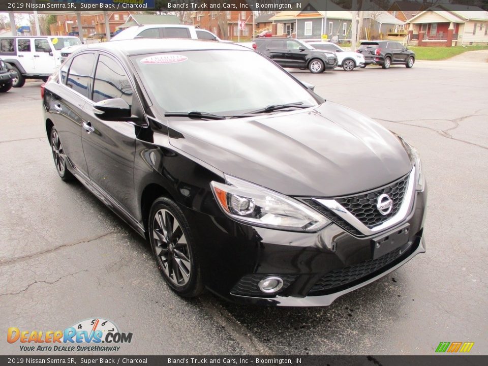 2019 Nissan Sentra SR Super Black / Charcoal Photo #5