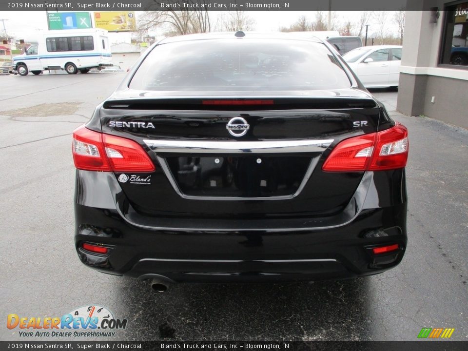 2019 Nissan Sentra SR Super Black / Charcoal Photo #28