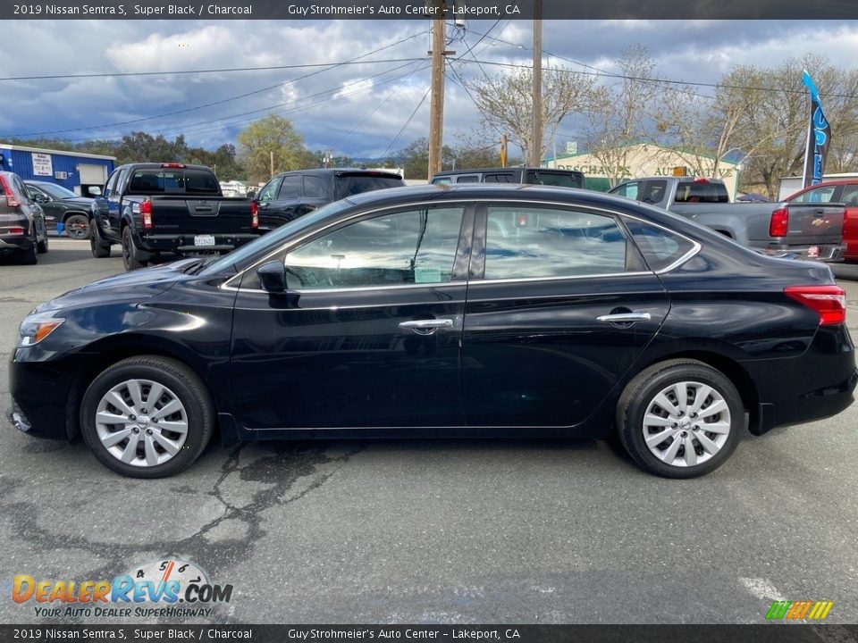 2019 Nissan Sentra S Super Black / Charcoal Photo #4