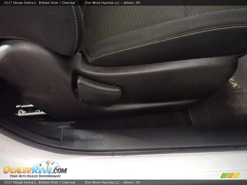 2017 Nissan Sentra S Brilliant Silver / Charcoal Photo #30