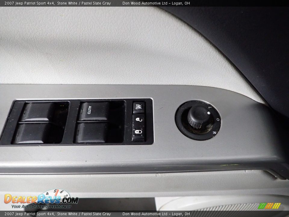 2007 Jeep Patriot Sport 4x4 Stone White / Pastel Slate Gray Photo #8