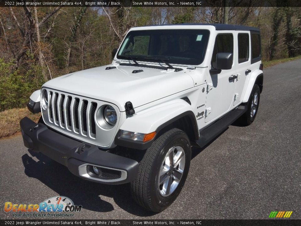 2022 Jeep Wrangler Unlimited Sahara 4x4 Bright White / Black Photo #2