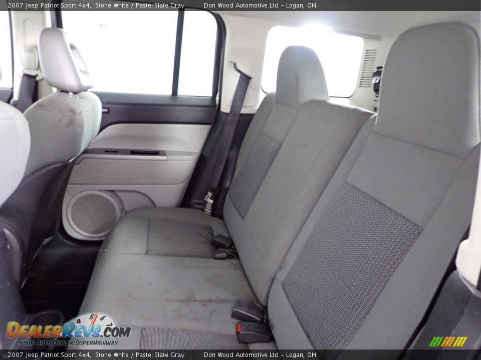 2007 Jeep Patriot Sport 4x4 Stone White / Pastel Slate Gray Photo #18