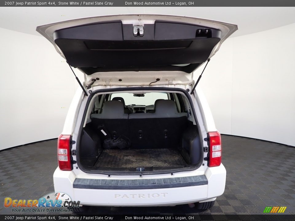 2007 Jeep Patriot Sport 4x4 Stone White / Pastel Slate Gray Photo #20