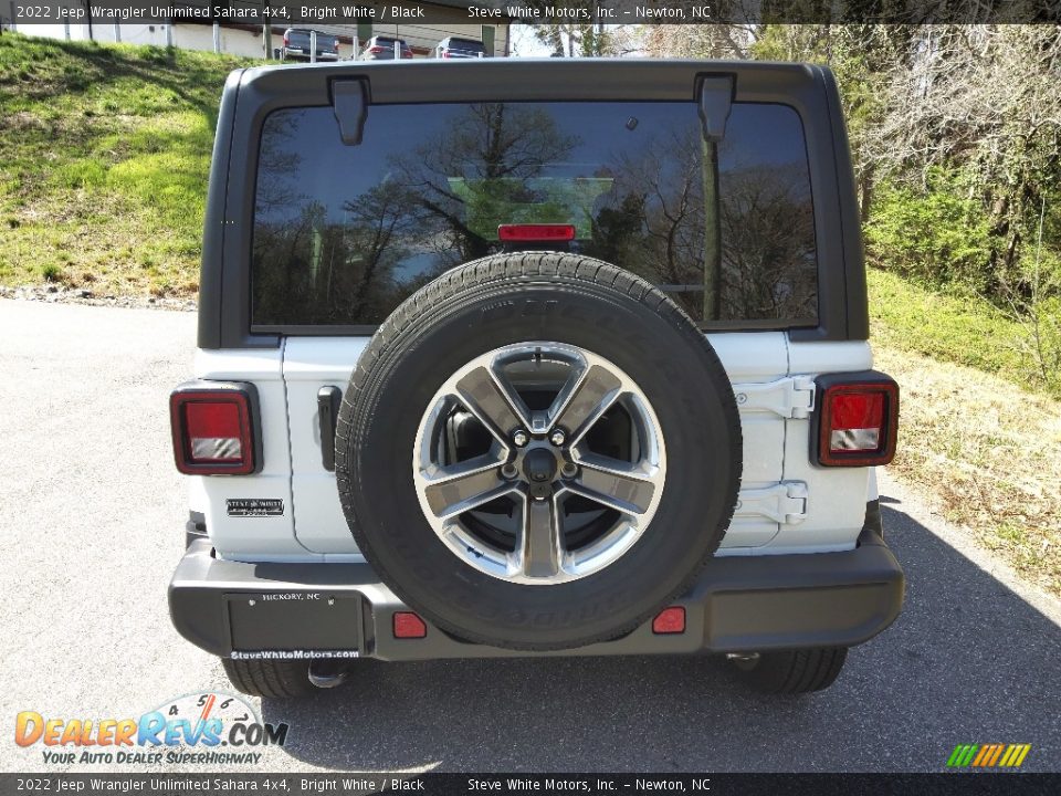 2022 Jeep Wrangler Unlimited Sahara 4x4 Bright White / Black Photo #7