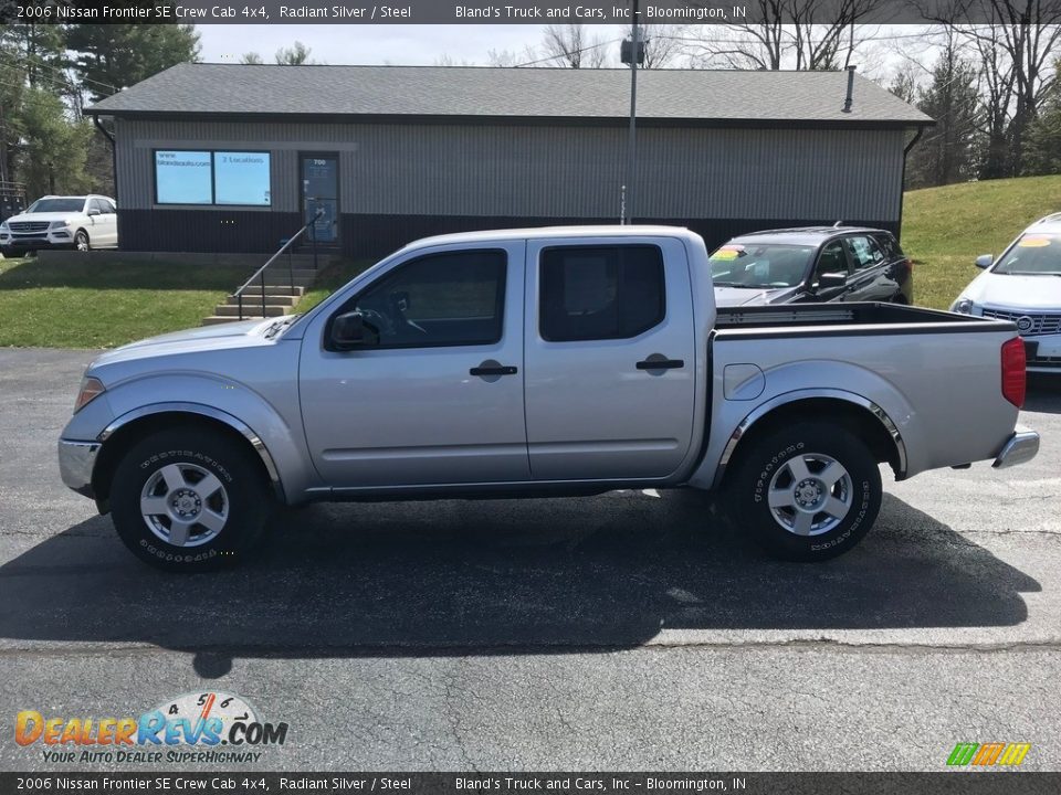 2006 Nissan Frontier SE Crew Cab 4x4 Radiant Silver / Steel Photo #1