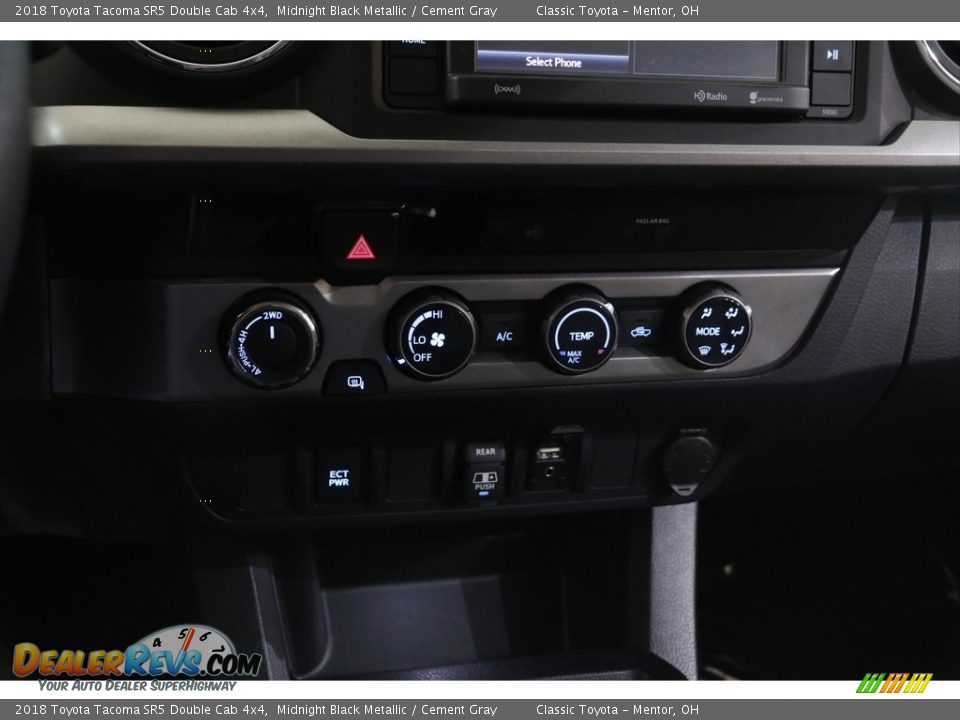 2018 Toyota Tacoma SR5 Double Cab 4x4 Midnight Black Metallic / Cement Gray Photo #12