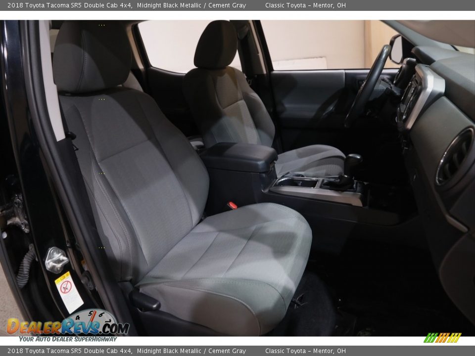 2018 Toyota Tacoma SR5 Double Cab 4x4 Midnight Black Metallic / Cement Gray Photo #14