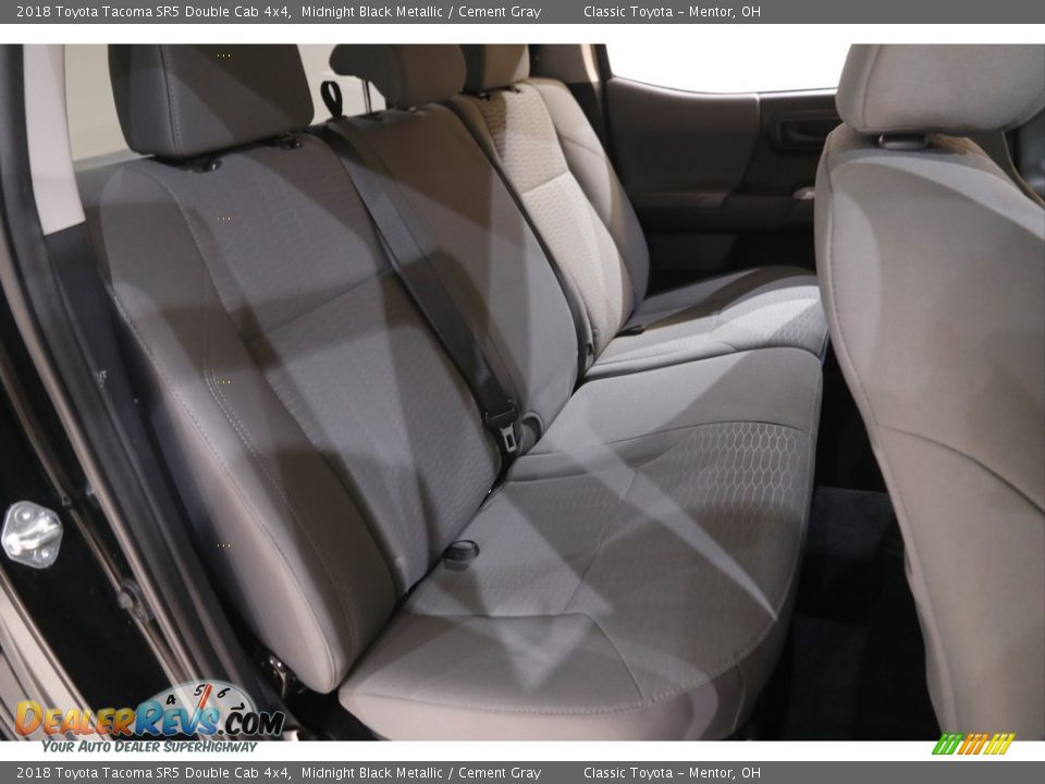 2018 Toyota Tacoma SR5 Double Cab 4x4 Midnight Black Metallic / Cement Gray Photo #15