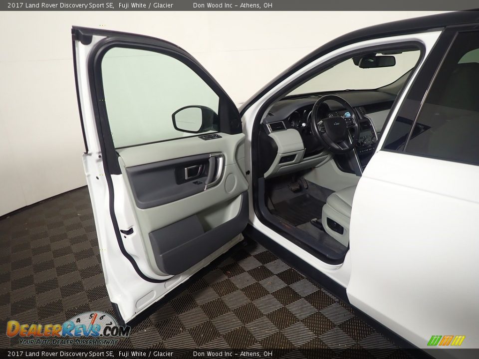 2017 Land Rover Discovery Sport SE Fuji White / Glacier Photo #22