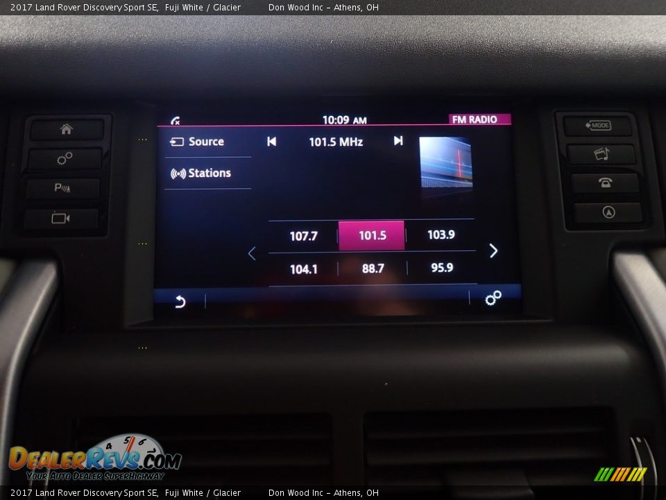 2017 Land Rover Discovery Sport SE Fuji White / Glacier Photo #28