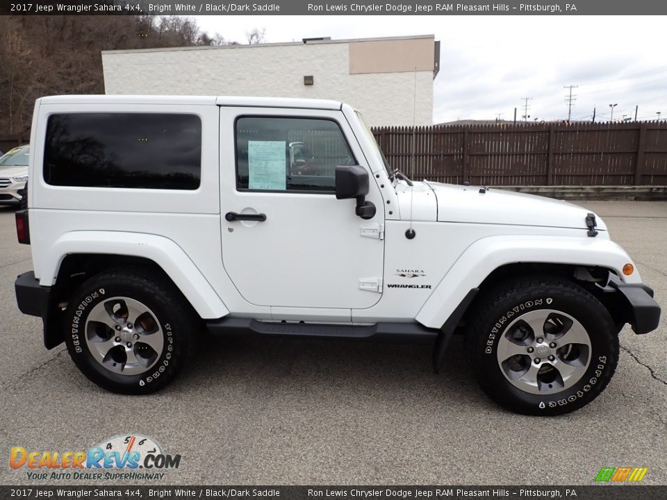 2017 Jeep Wrangler Sahara 4x4 Bright White / Black/Dark Saddle Photo #7