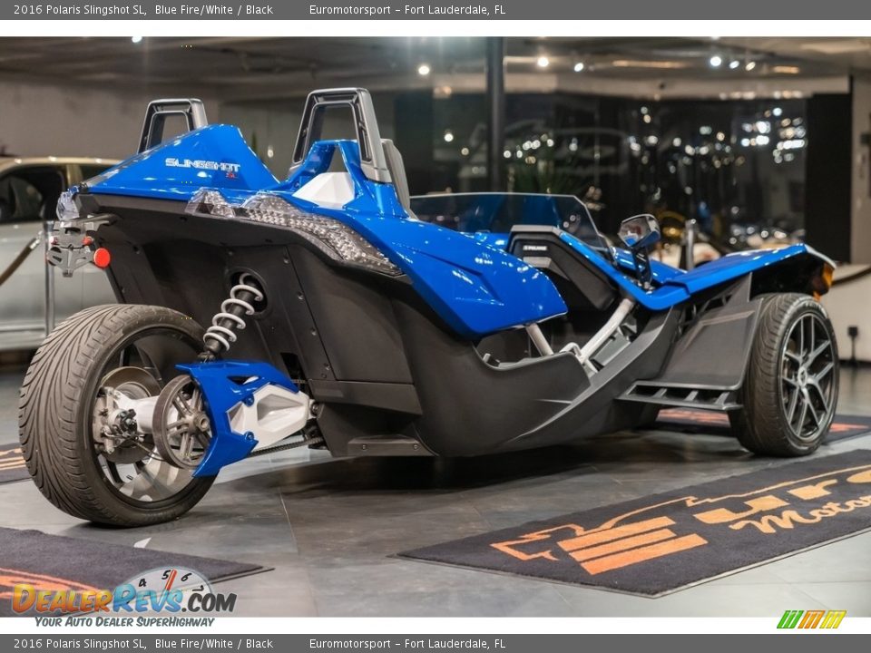 Blue Fire/White 2016 Polaris Slingshot SL Photo #2