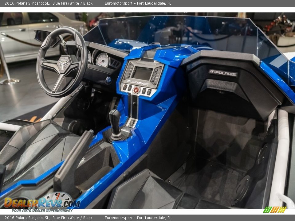 Dashboard of 2016 Polaris Slingshot SL Photo #9