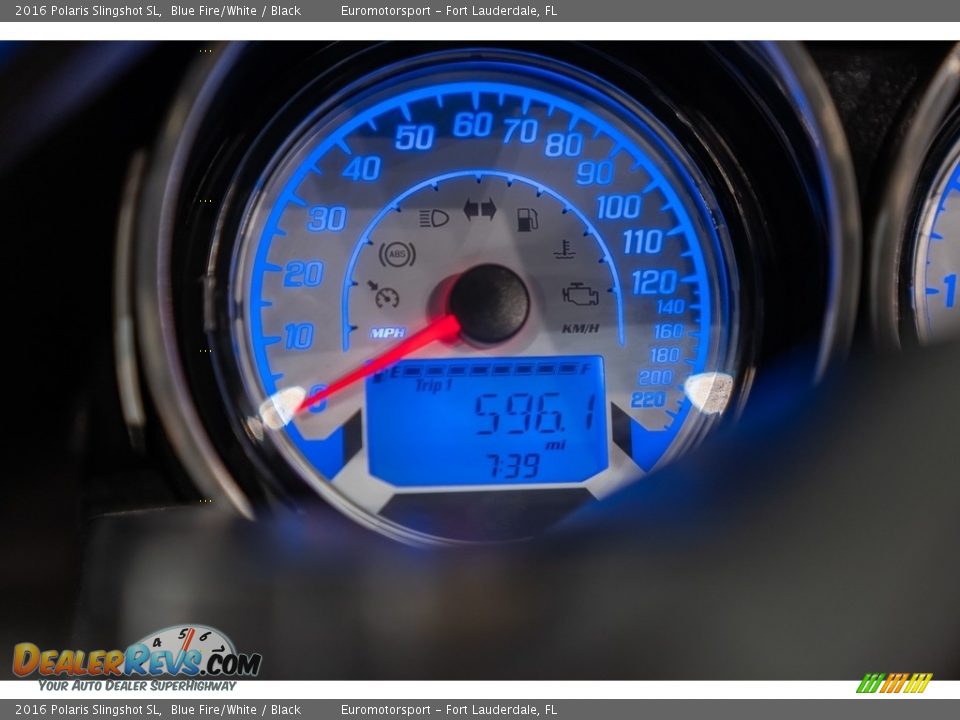 2016 Polaris Slingshot SL Gauges Photo #11