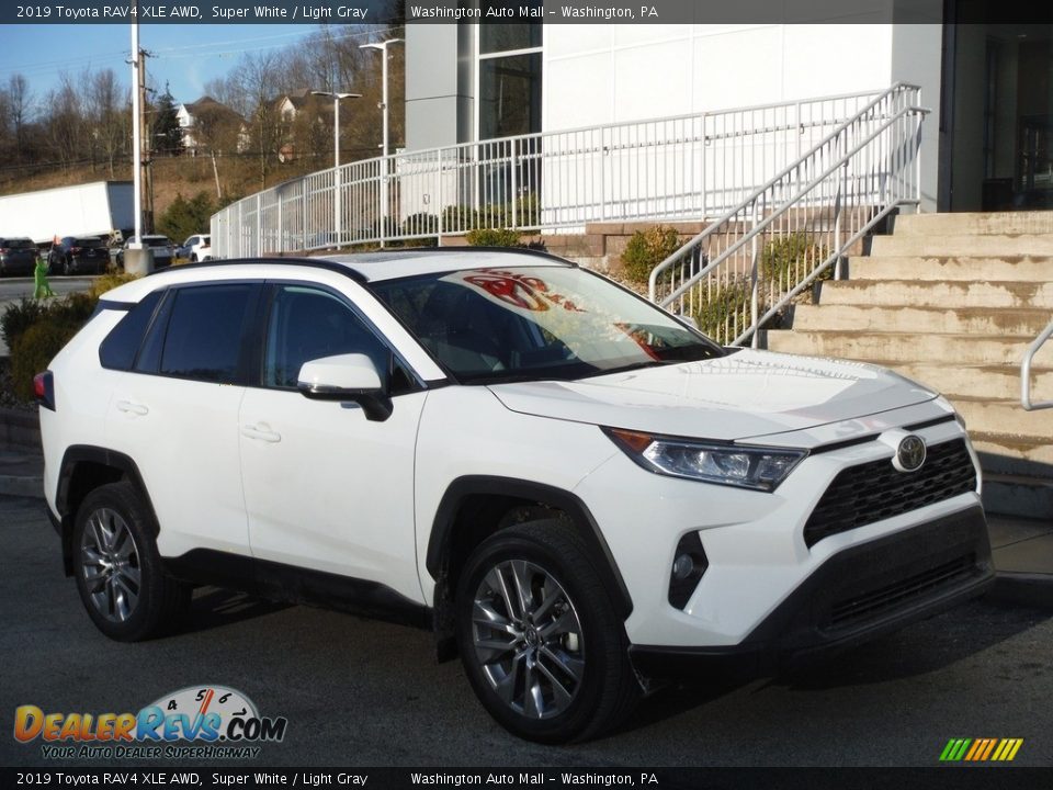 2019 Toyota RAV4 XLE AWD Super White / Light Gray Photo #1