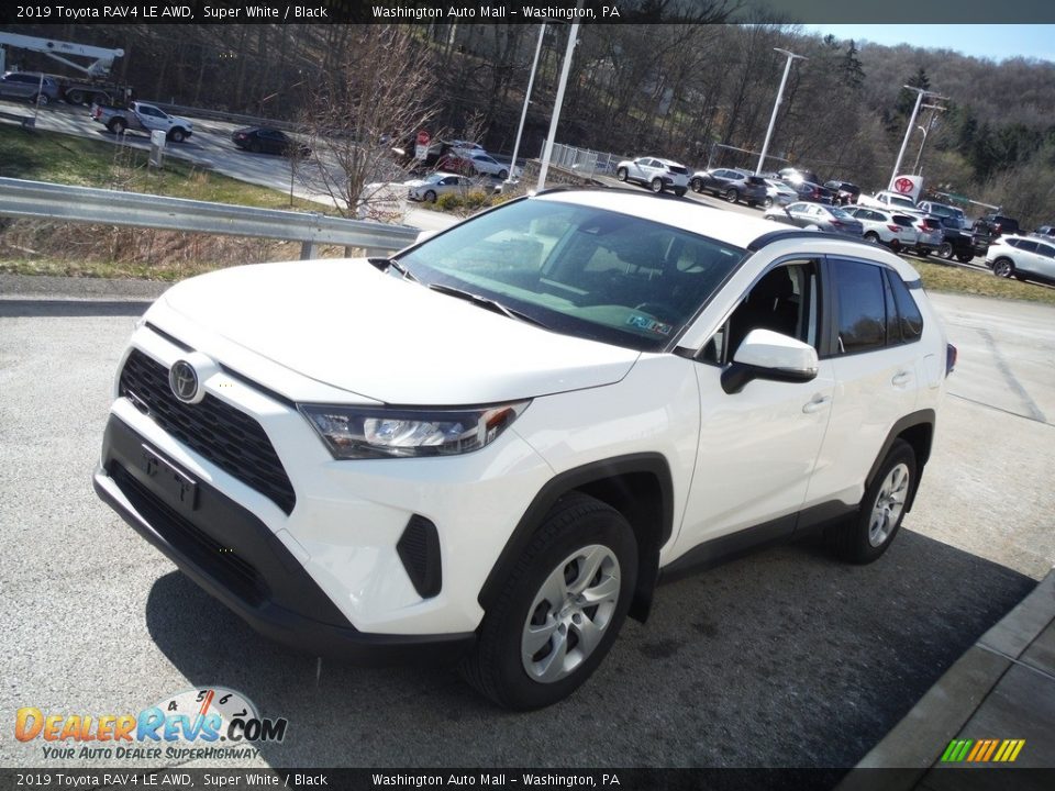 2019 Toyota RAV4 LE AWD Super White / Black Photo #13