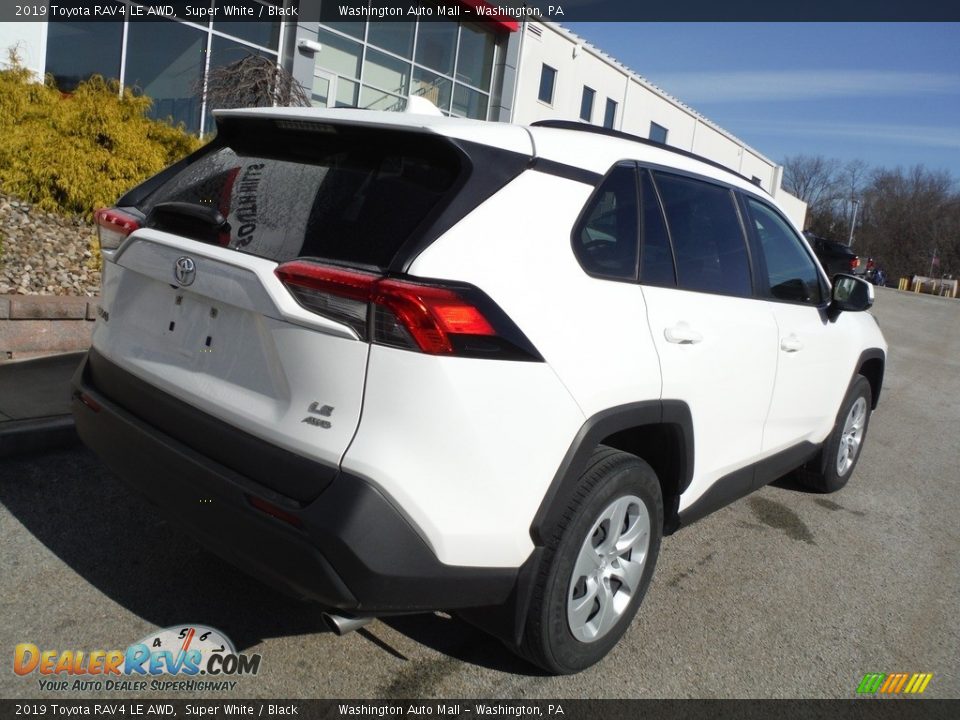 2019 Toyota RAV4 LE AWD Super White / Black Photo #18