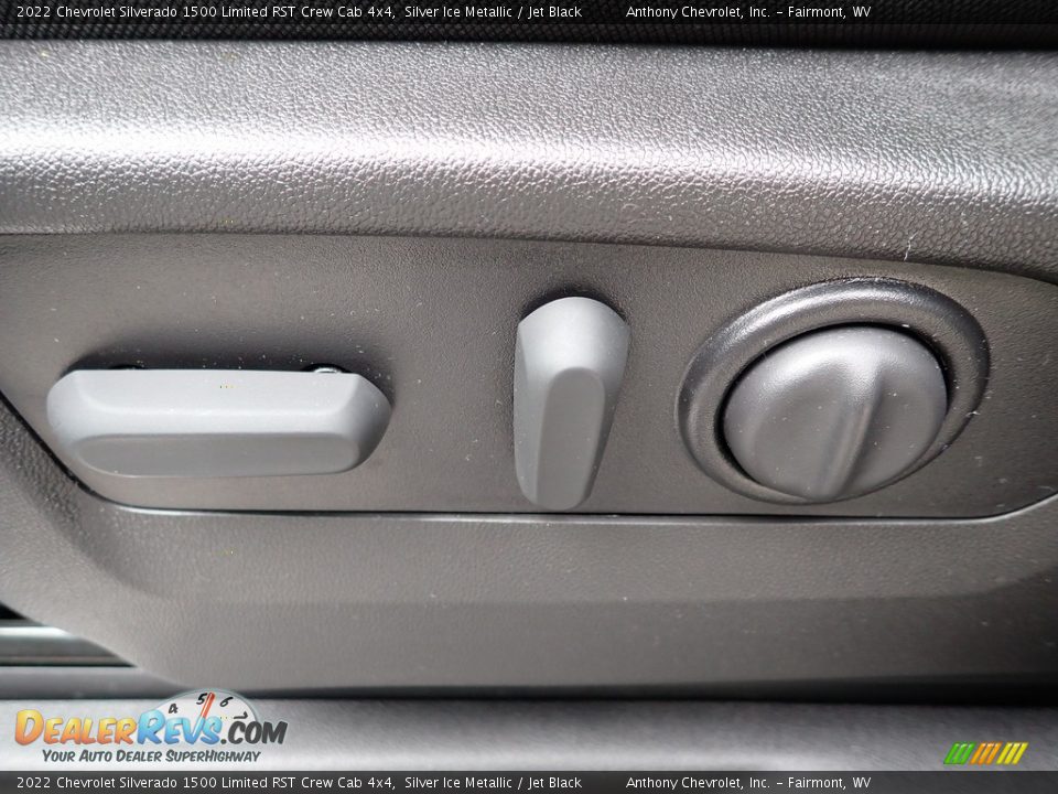 2022 Chevrolet Silverado 1500 Limited RST Crew Cab 4x4 Silver Ice Metallic / Jet Black Photo #16